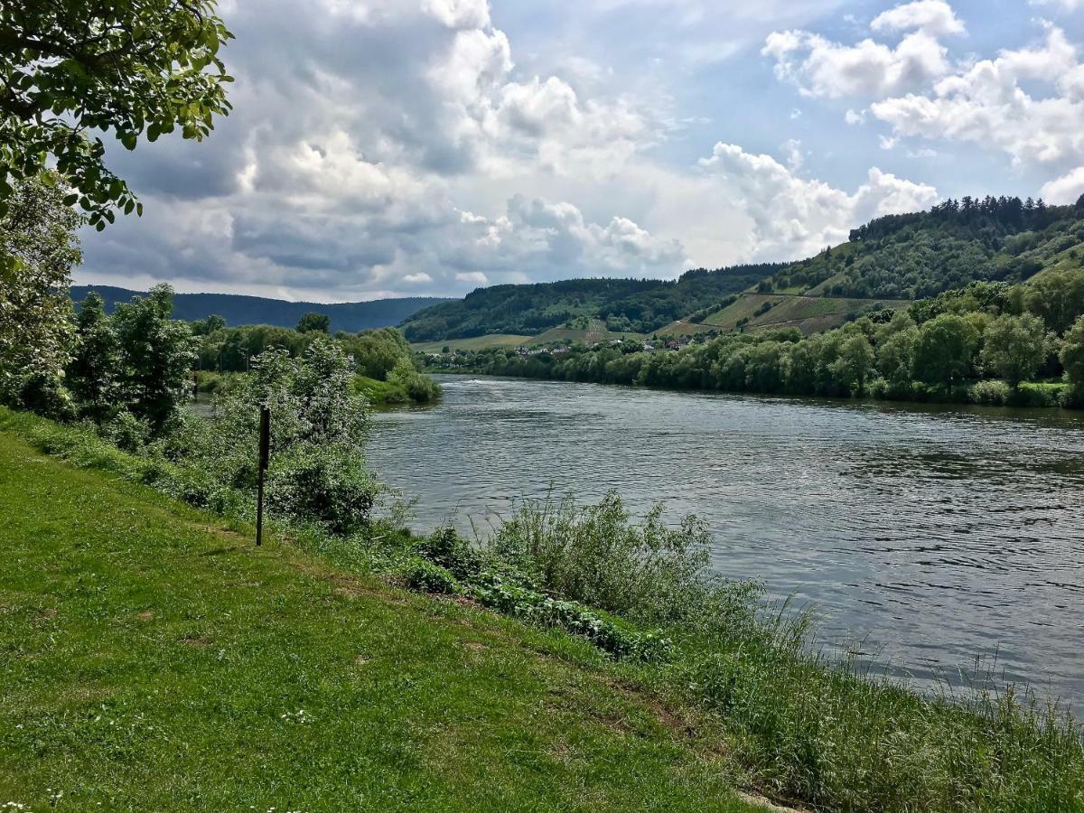 Gaestehaus Hoffmann Farschweiler Luaran gambar