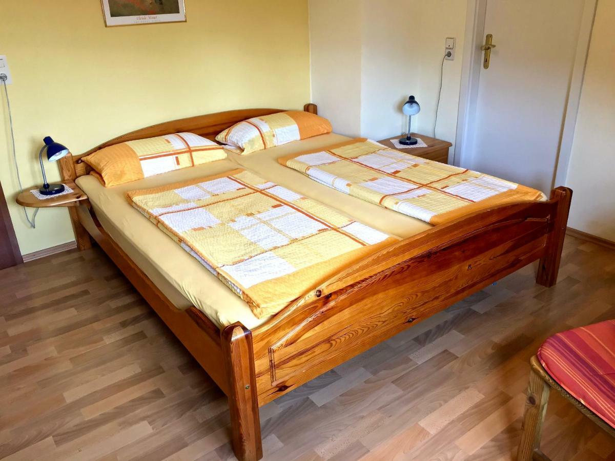 Gastehaus Hoffmann Bed & Breakfast Farschweiler Luaran gambar